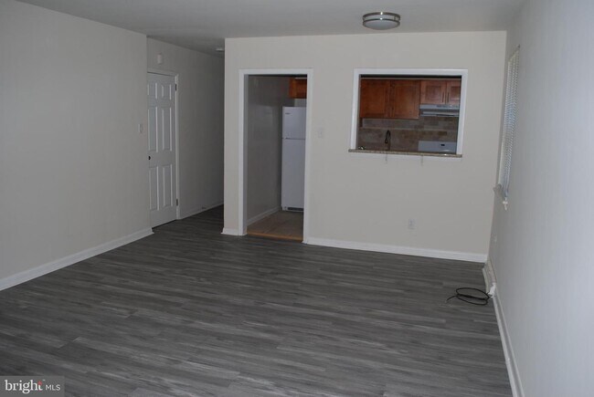 Building Photo - 223 Central Ave