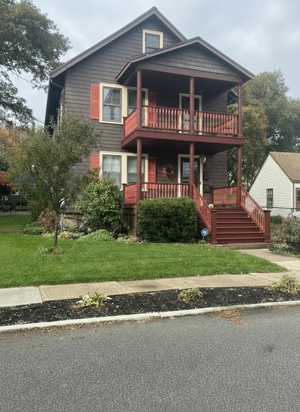 Primary Photo - 39 Gould St