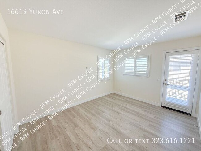 Building Photo - 16619 Yukon Ave