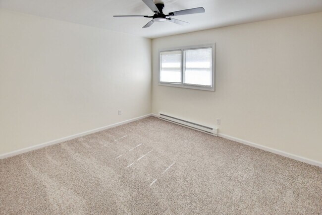 Building Photo - 2625 Harvard Dr