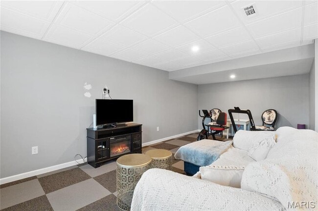Building Photo - 2617 Lauren Lake Dr
