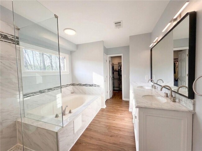 Building Photo - 3530 Waters Cove Way