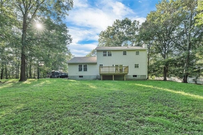 Building Photo - 5 Fairview Ln