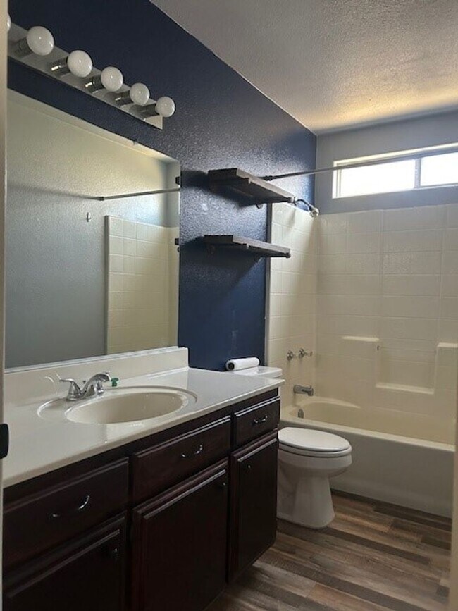 Building Photo - 3112 Ranchgate Dr