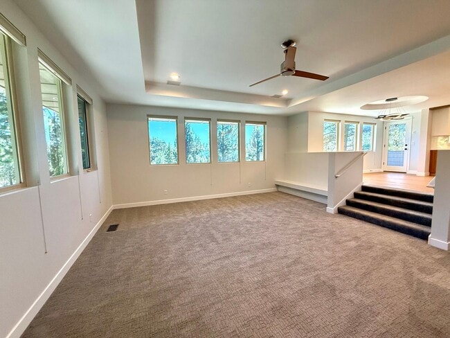 Building Photo - 4 Bedroom Home in Awbrey Butte Neighborhood – Unfurnished, Short Lease