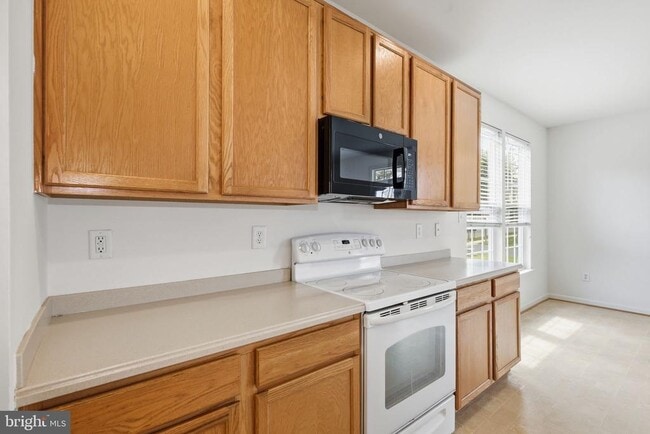 Building Photo - 20 Houser Dr