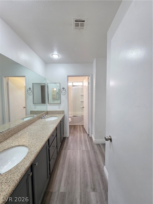 Building Photo - 2524 Silver Shadow Dr