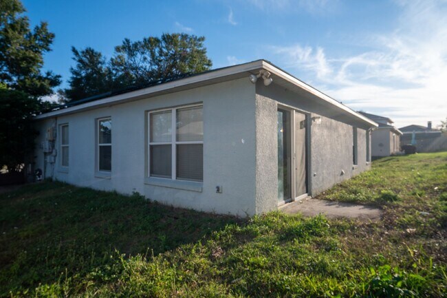 Building Photo - 1836 Ridge Valley St
