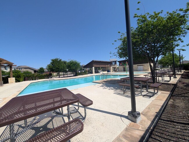 Building Photo - Voss Farms / Fridge Included / Separate Di...