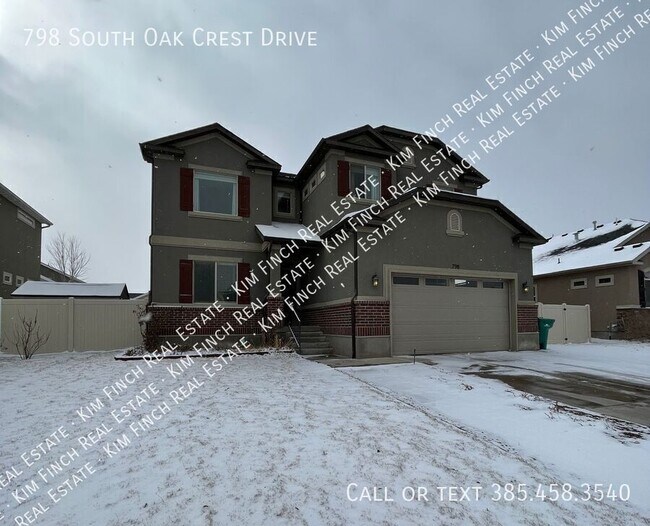 Building Photo - 798 S Oak Crest Dr