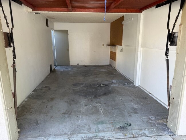 Building Photo - 1514 Chalcedony-