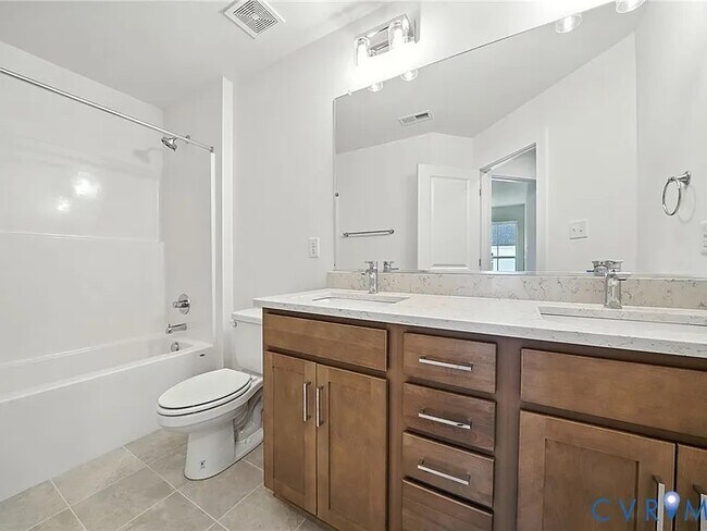 Building Photo - 15315 Sunray Aly