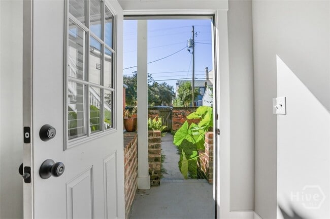 Building Photo - 537 E Congress St