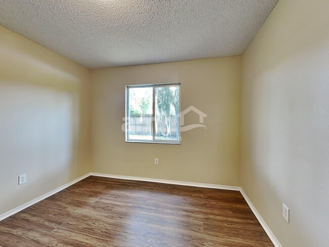 Building Photo - 4511 Country Hills Blvd