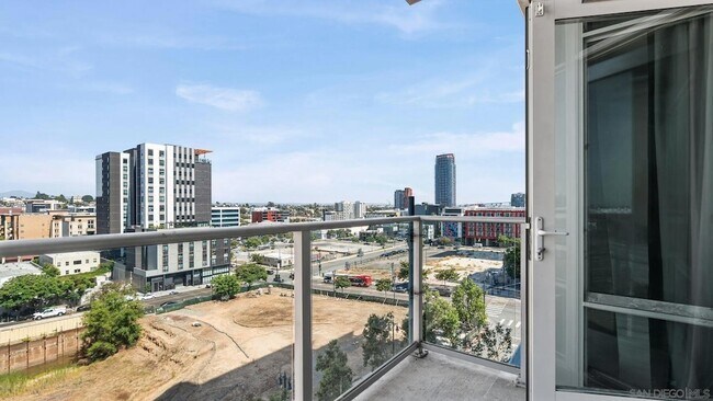 Building Photo - 1080 Park Blvd