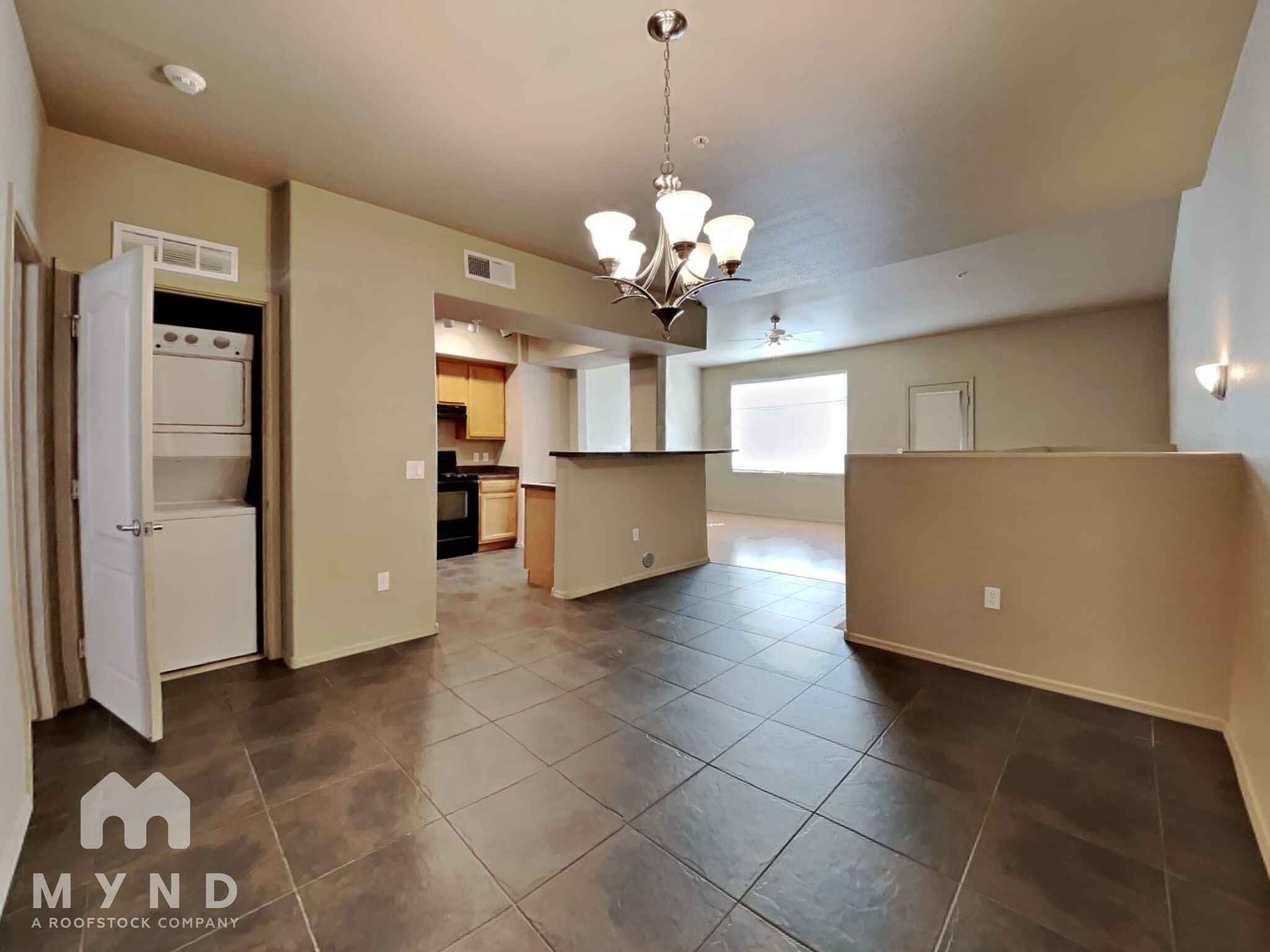 Building Photo - 280 S Evergreen Rd