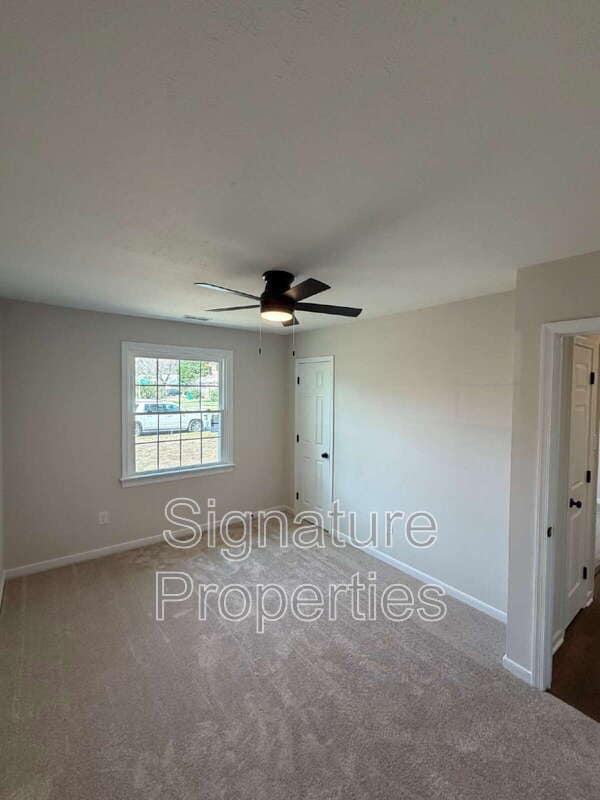 Building Photo - 339 E Jerald St