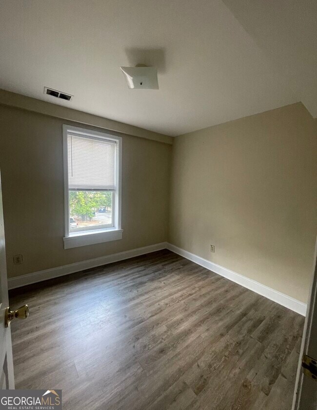 Building Photo - 441 E Dougherty St