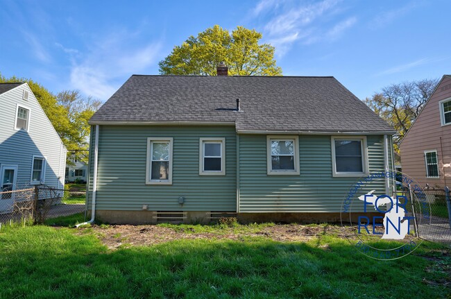 Building Photo - 2418 Nebraska Ave