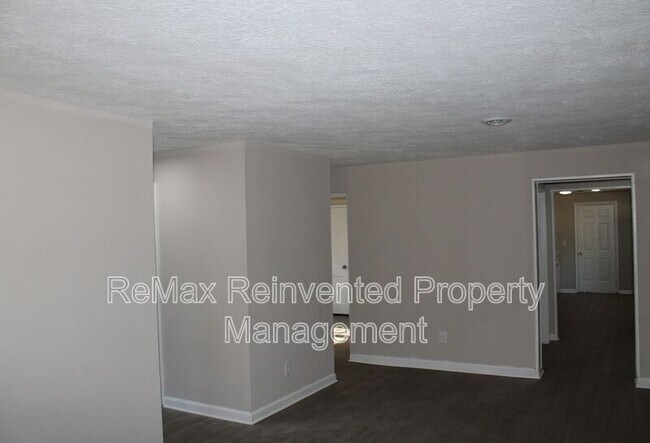 Building Photo - 301 Jehossee Dr SE