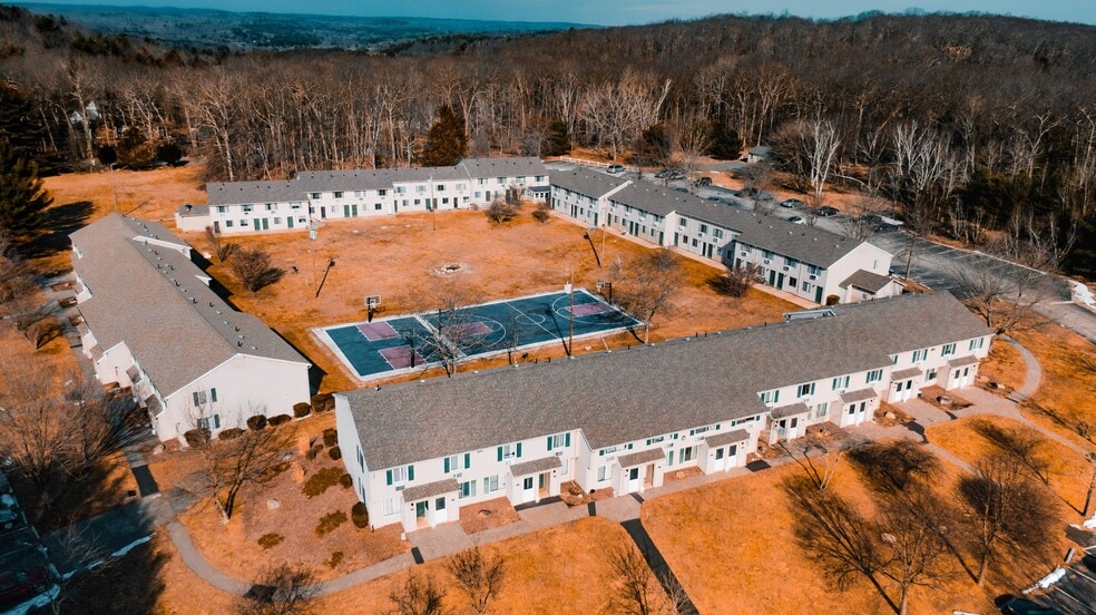 The Den Cedar Ridge 4360 Burt Latham Rd Willington CT 06279