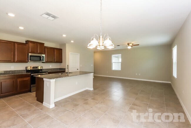 Building Photo - 12737 Lemon Pepper Dr