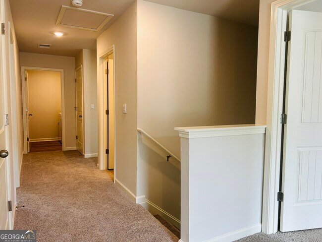Building Photo - 112 Glenrise Dr