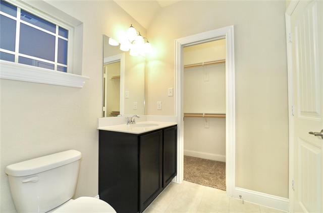 Building Photo - 5705 Petunia Ln