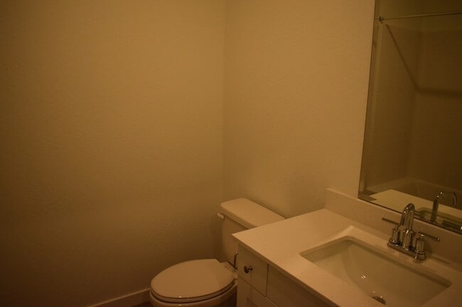 Building Photo - 4448 N San Miguel Ave