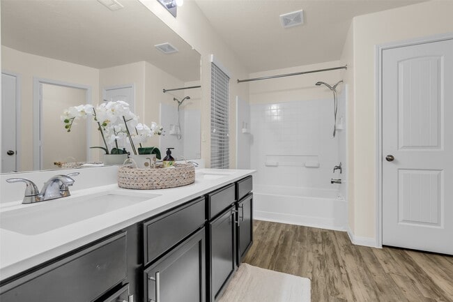 Building Photo - 3807 Springcrest Ln