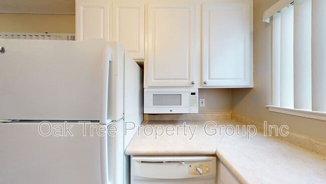 Building Photo - 1674 Cordoba St