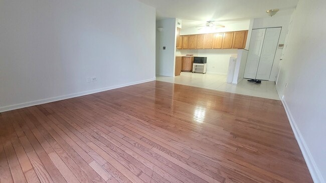 Building Photo - 1603 N Windsor Dr