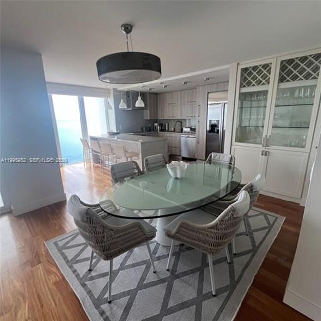 Building Photo - 881 Ocean Dr