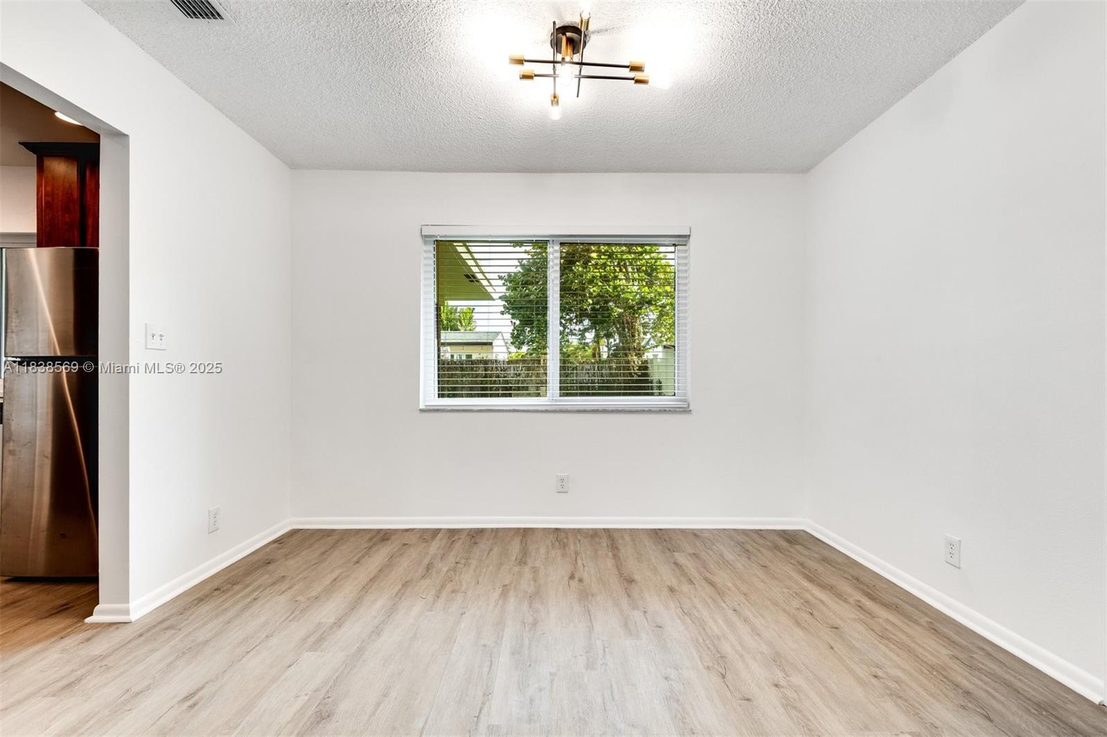 Building Photo - 1848 SW 24th Ave