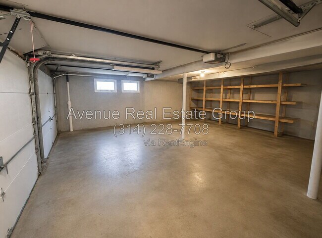 Building Photo - 808 Brookvale Terrace