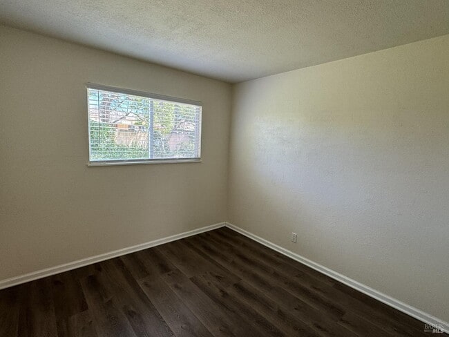 Building Photo - 1712 Arthur Ct