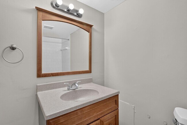 Building Photo - 788 Quince Orchard Blvd