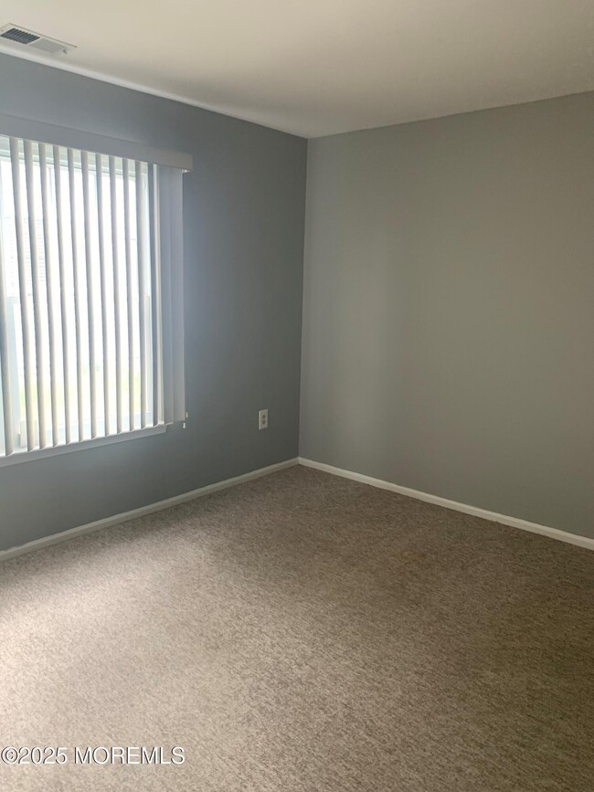 Building Photo - 124 Mohican Ln
