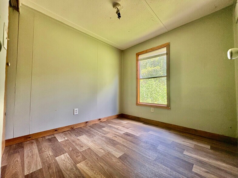 Building Photo - 1056 Pecan Dr