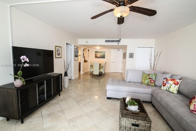 Building Photo - 5151 Collins Ave