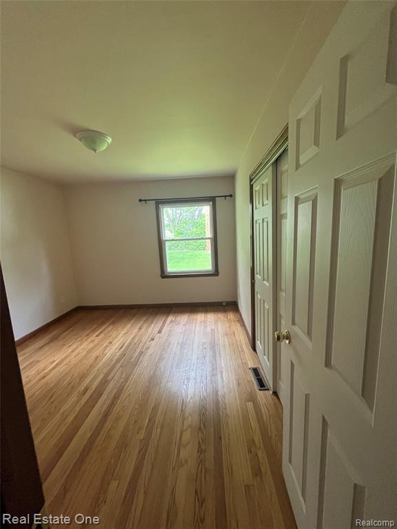 Building Photo - 10053 Royal Grand Ave