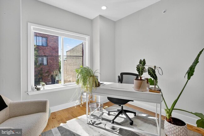 Building Photo - 427 W Norris St