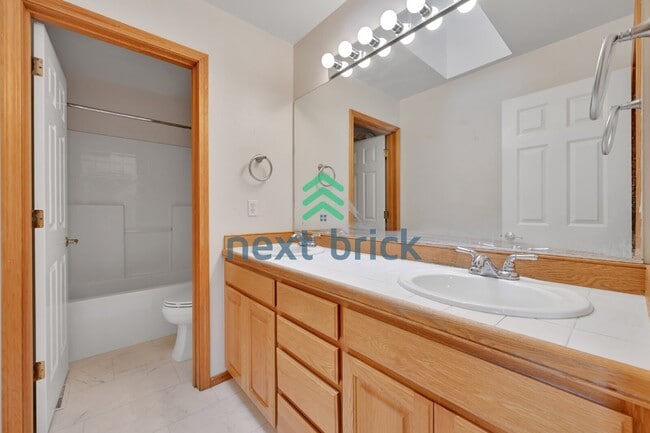 Building Photo - Spacious 4-Bedroom Retreat in Bothell with 2.5 Baths and 2454 Sq Ft of Comfort!