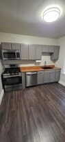 Building Photo - 214 Cumberland Ave