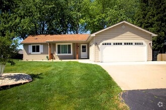 Building Photo - 2812 Stonebridge Dr
