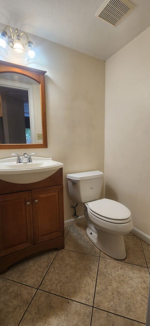 Building Photo - 4BR/2.5BA Home in Desirable Northridge Community