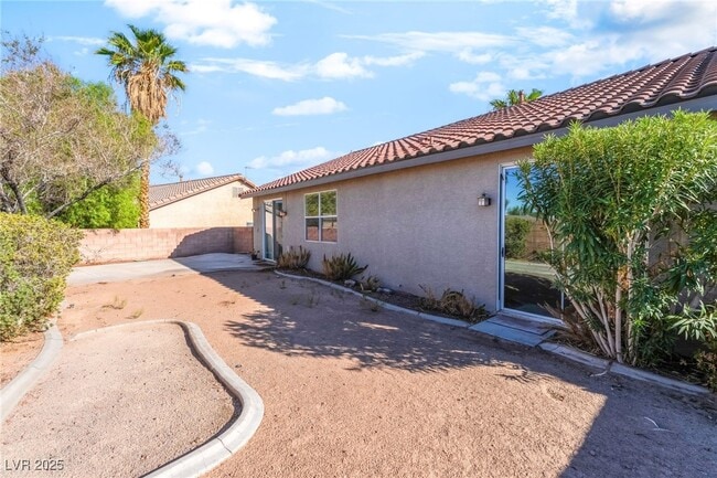 Building Photo - 1364 Tranquil Skies Ave