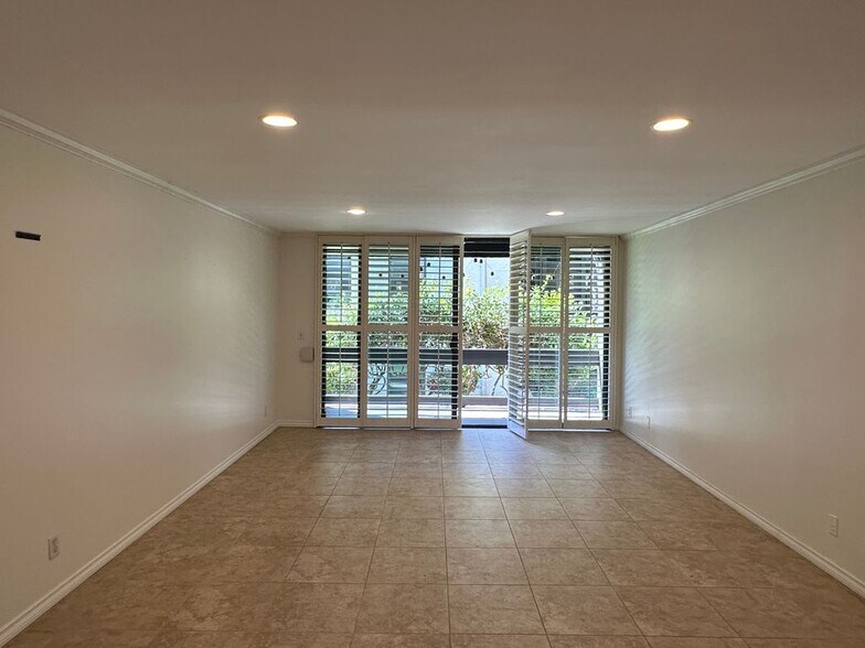 Building Photo - 7777 W 91st St