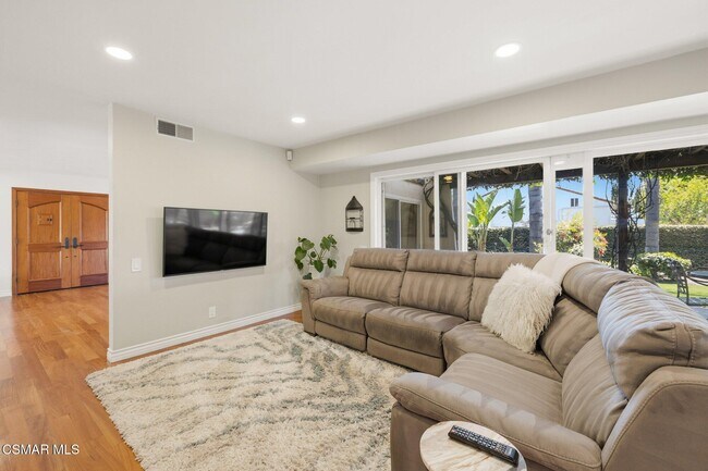 Building Photo - 4501 Regents Ct