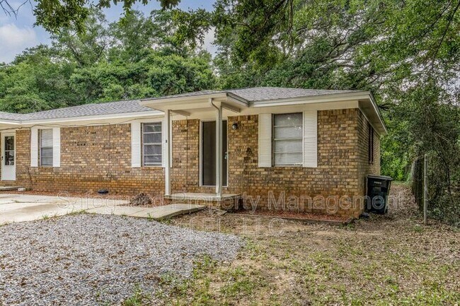 Building Photo - 1015 Winton Ave